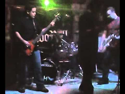 AlcooRoll - N.I.B. (Santo Réu 06-08-11).MP4