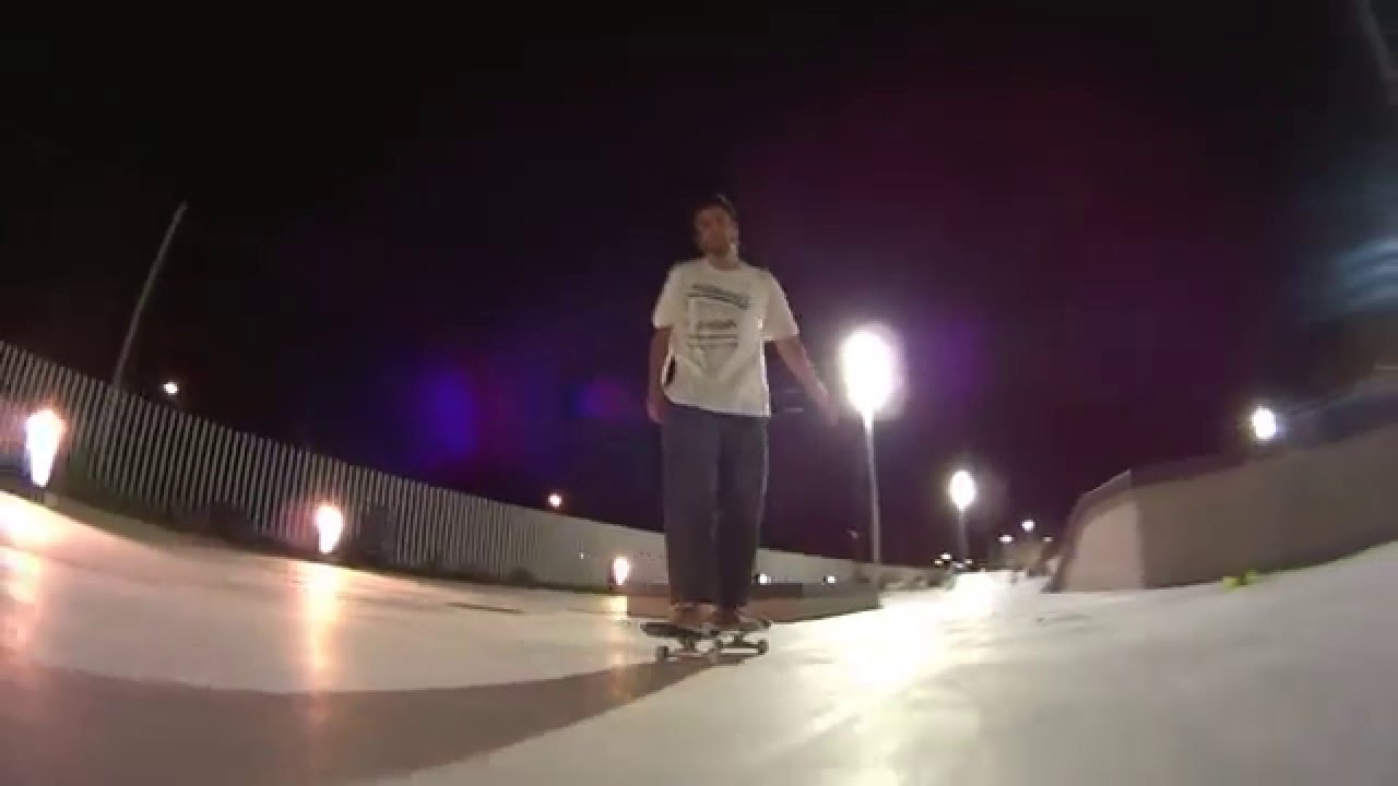 Noche oscura en el Agora: Frankie Rendón, Aldana, 'Ivanillo' y más