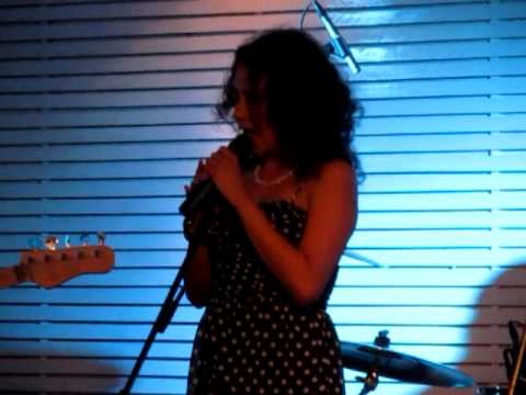 Adalí Montero - Talking in Your Sleep [cover de The Romantics] (Roxy Rock Club 22-02-13)