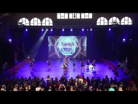 [1st Place] Taneční Studio Crabdance - Šprti & Raubíři