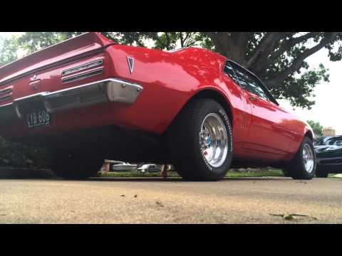 1968 Pontiac Firebird Straight Pipe Revs