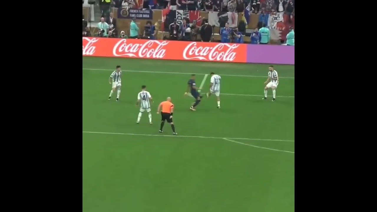 Gran despeje de dybala a mbappe