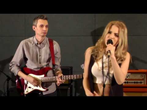 Алла Головизнина и кавер - группа "ALA VIEW"  -  Stayin' alive