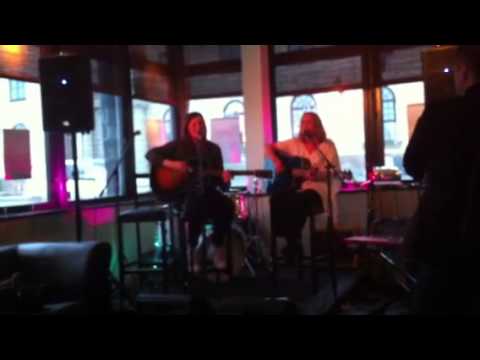 Cassandra och Lovisa - Stay