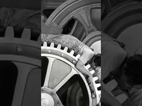 Charlie Chaplin In the Factory Machine | Funny Comedy #comedy #charliechaplin | Superhit Classic