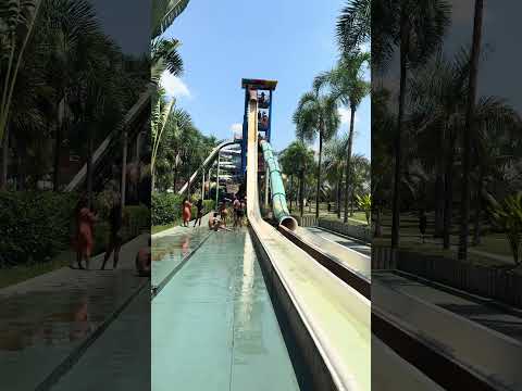Tobogã do Parque Lagoa em Caldas Novas Goiás