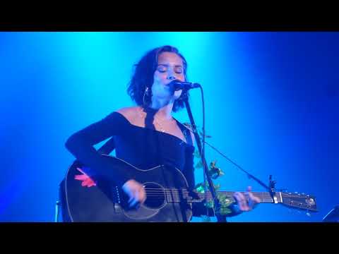 Noserings & Shoestrings video