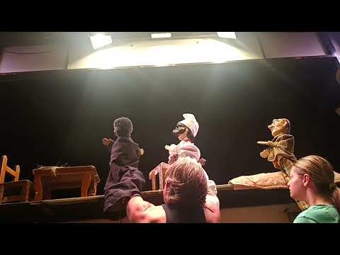 Una Camera Affittata a Tre