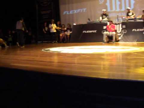 Batalha na Vila 2012 - Locking - Zildo e Diego Groove