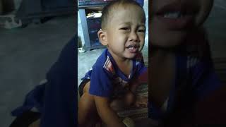 Download lagu Ekspresi lucu bocah makan jeruk kecut mp3 Download lagu Ekspresi lucu bocah makan jeruk kecut mp3