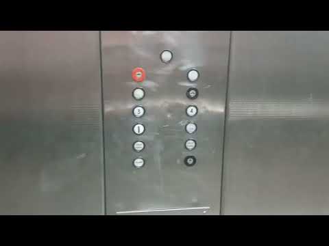 Dover Hydraulic Elevator @ Main Street Ramp - Lacrosse WI