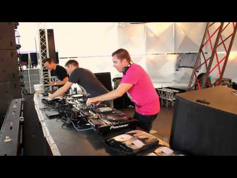 DJ Thera vs Geck-o @ The Qontinent 2011 live cam