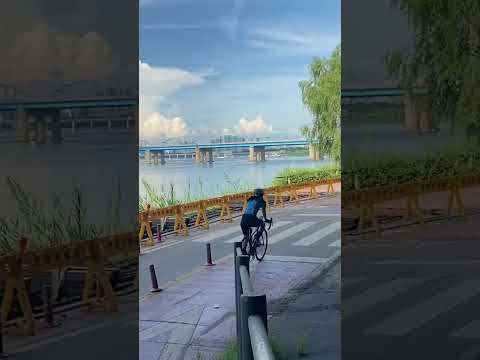 열심히 페달을 굴려라🚲