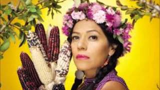 El liston de tu pelo Denise Gutiérrez vs Lila Downs