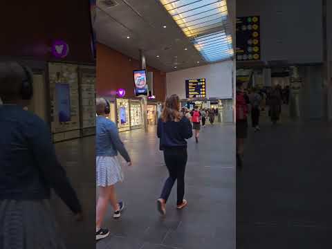 Quantos Narvesens são demais - Estação Ferroviária Central de Oslo - Noruega
