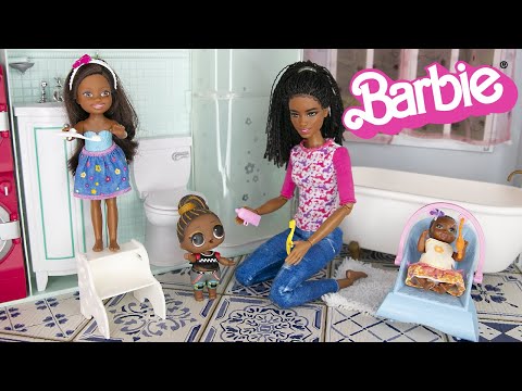 Doll Family Get Ready for the Park - Funny Morning Routine with Baby & Toddler 😂🧺