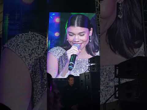 Feline Andersson sjunger "Spränga Gränserna" ur Musikalen Wicked