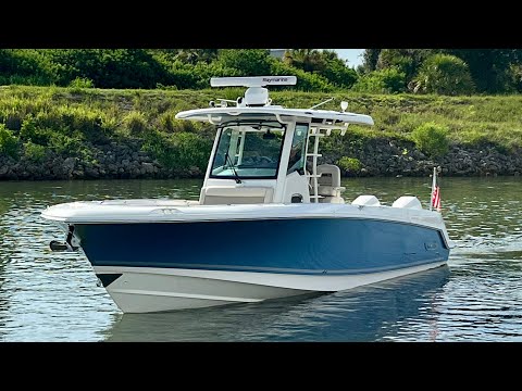 2020 Boston Whaler 330 Outrage Video