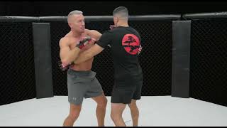 Pummeling avec Knee & Elbow Strikes — vidéo 1