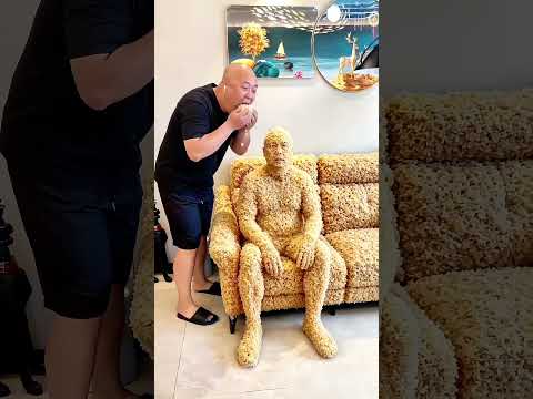 陷进了炒饭做成的沙发😭😭#特效制作请勿当真 #手机特效#音乐种草计划 #剪映#抖音小助手