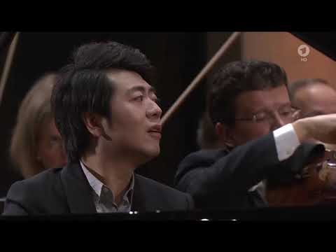 Lang Lang - Mozart  Piano Concerto No.21 K467 with Bavarian Symphony Orchestra; Conductor: M Jansons