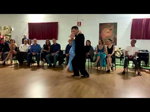 Edwin y Vittoria impro “la espuela” milonga #tango #tangodancers #tangoshow