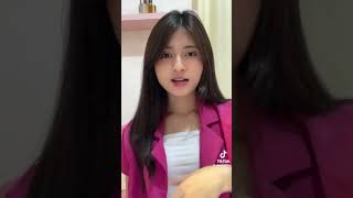 Download lagu PELUKLAH TUBUHKU, KECUP KENINGKU, TENANGKAN HATIKU, YANG MERUNTUHKANMU !!! TIKTOK: DEA PUTRI mp3