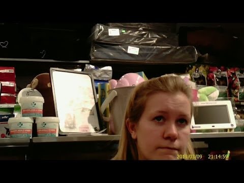 Peter har ätit upp djuraffärens guldfiskar - Snurra flaskan (TV4 Play)