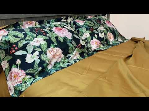 Огляд на "Комплект постільної білизни фірми VALENTINO"