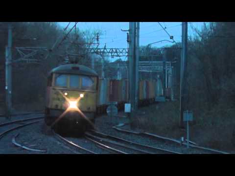 86638/86637 4m27 Coatbridge - Crewe liner 22nd December 2012