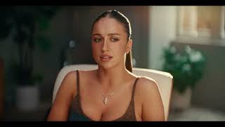 Neutrogena Overthinking Meets Hydration with Tate McRae