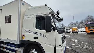 Volvo FM7 / 5 HORSES / 3 People LIVE CABIN / 1 OWNER / SERVICED! horse truck for sale - Image 4 | Autoline ET Volvo FM7 / 5 HORSES / 3 People LIVE CABIN / 1 OWNER / SERVICED! horse truck | Image 4 - Autoline