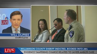 Williamson County sheriff indicted, booked into jail for felony charge