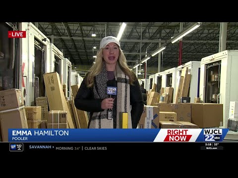 Holiday Shipping Rush At Fedex Pooler