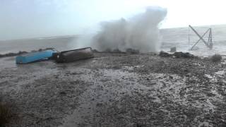 preview picture of video 'Powerful Storm Waves, Portland Bill, 2014'