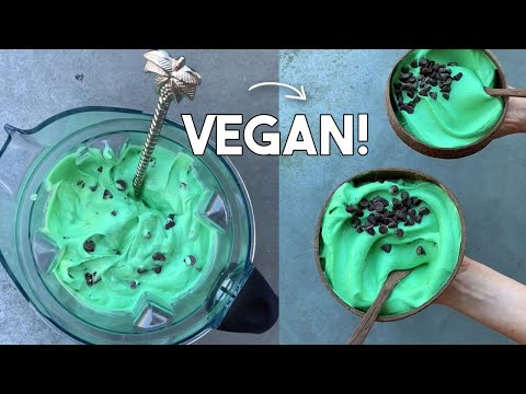 VEGAN MINT CHOCOLATE CHIP SMOOTHIE BOWL RECIPE!