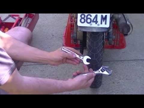 comment demonter roue arriere de scooter