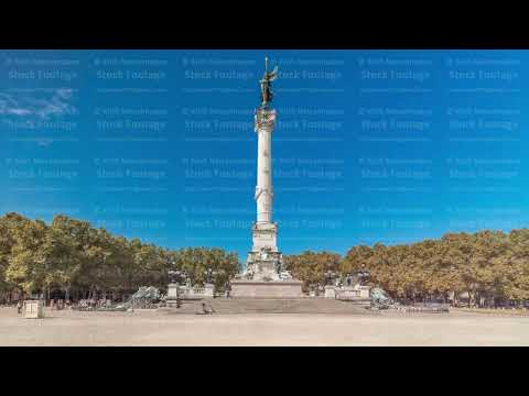 Monument Aux Girondins on Esplanade Des Quinconces timelapse hyperlapse in Bordeaux, France