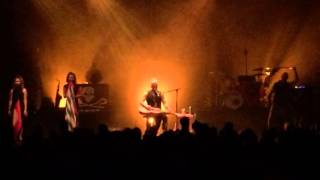 &quot;Land Rights&quot;, Xavier Rudd and the United Nations
