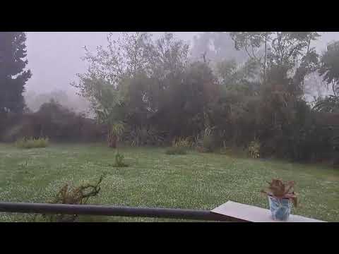 Fuertes tormentas en el Gran Mendoza y cayó granizo en Guaymallén