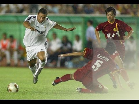 Ronaldo vs Dragon Team (Asian Tour 2003)