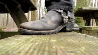 Barefoot in Harness Boots