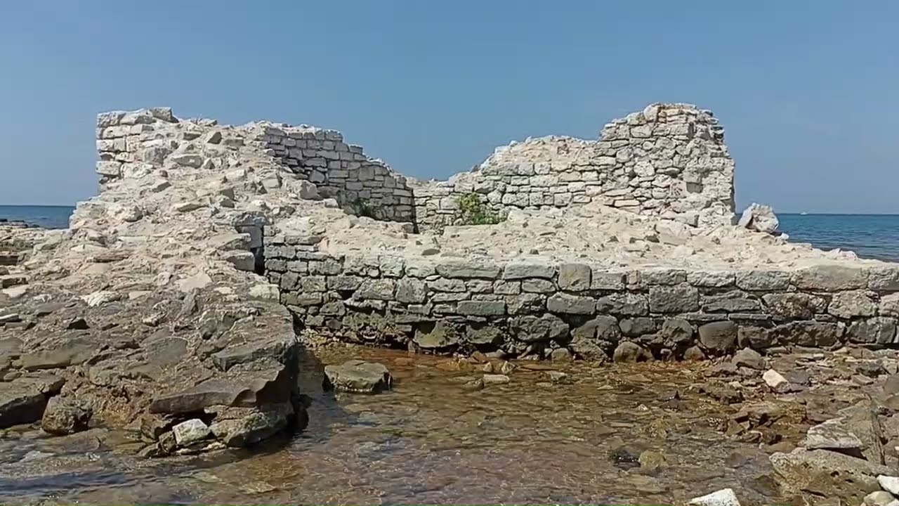 Sipar – an ancient town and a medieval castle #umag #croatia