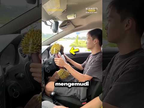 Anak Ini Memiliki Skill Mengemudi Yang Unik