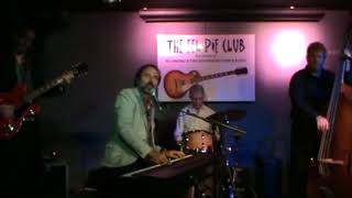 Eric Ranzoni's band - MY GAL KEEPS ME CRYING