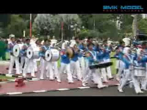 PARADE SURYA SENJA 17 Maret 2014 - SMK MODEL PGRI 1 MEJAYAN