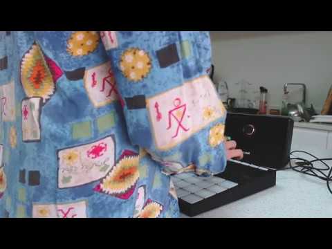 Boom Bap Beat in the Kitchen | Maschine Mondays (Ep.4)