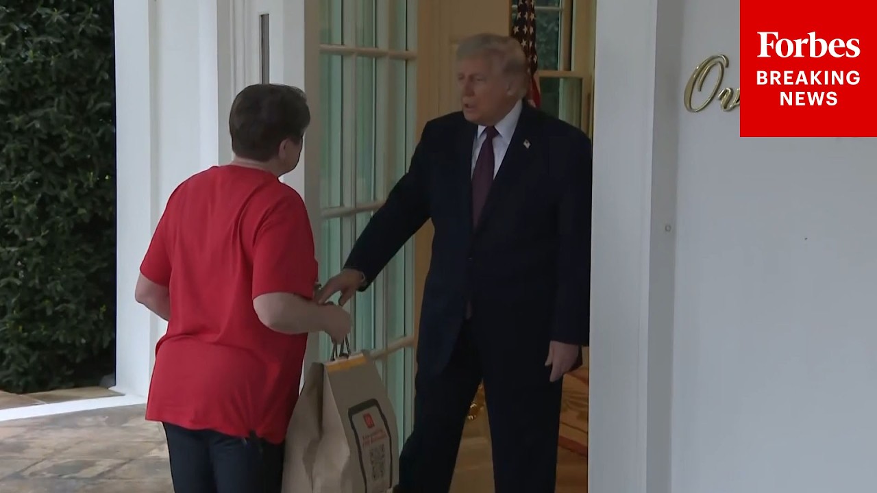 BREAKING NEWS: Trump Gets McDonald's From DoorDash Delivered To The Oval Office