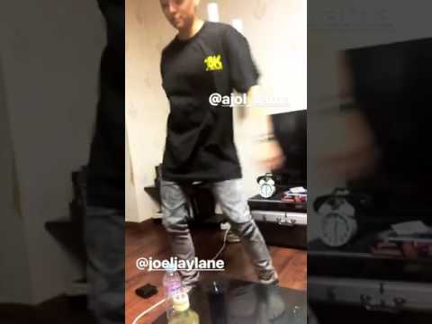 Amber llama f(x) funny dance 😂 Jun 14  2017