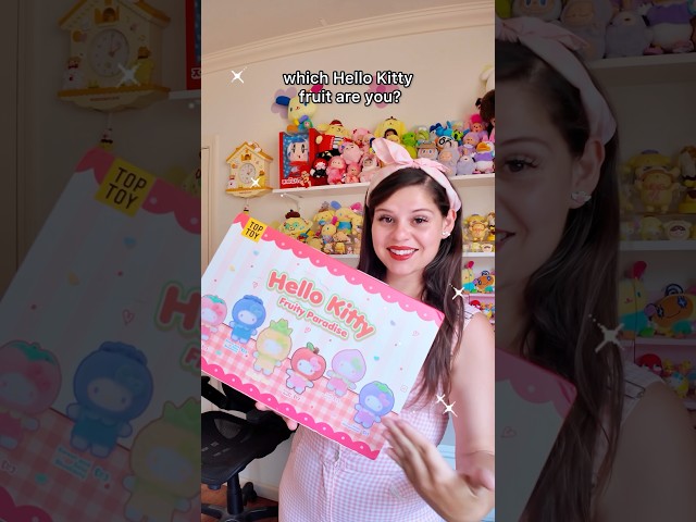 Vídeo relacionado con Hello Kitty, 1 Figura de 4,5 cm y Accesorios en Caja Transparente, Serie Sweetheart Playmate, Modelo Aleatorio, para niños a Partir de 3 años, HKT38